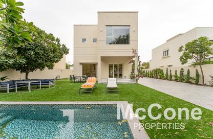 Villa - 4 Bedrooms - 5 Bathrooms for rent in Meadows 9 - Meadows - Dubai
