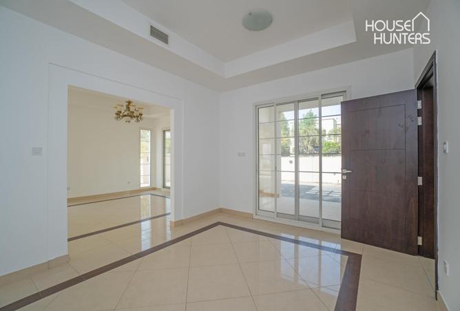 Sky-High Living | Stunning Villa in Mudon Naseem