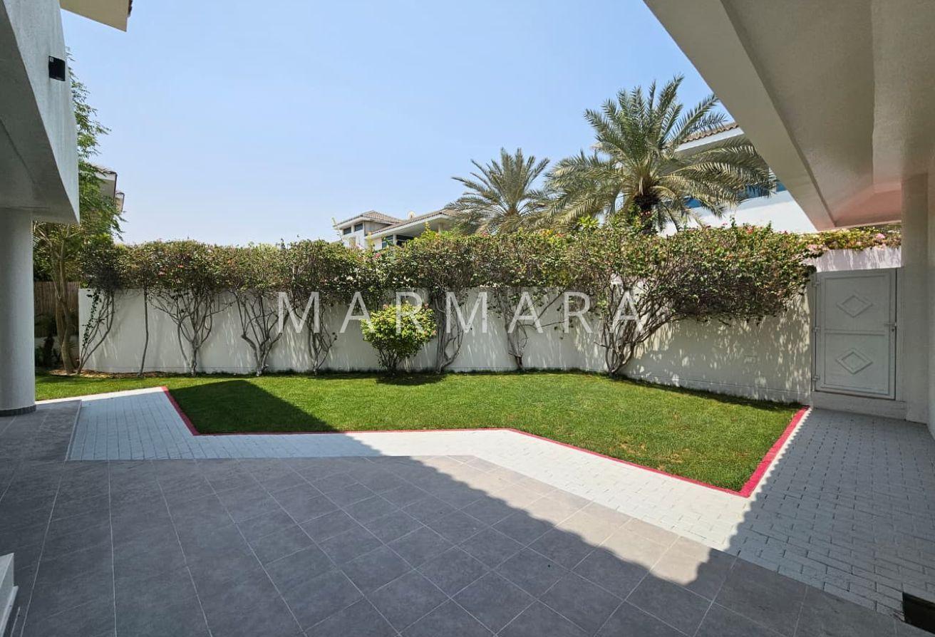 Amazing 5BR Villa | Private Garden | Shared Pool photo 16