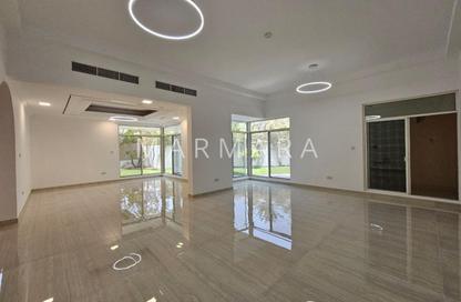 Villa - 5 Bedrooms - 5 Bathrooms for rent in Umm Suqeim 1 Villas - Umm Suqeim 1 - Umm Suqeim - Dubai