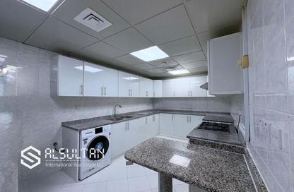 Apartment - 4 Bedrooms - 5 Bathrooms for rent in Al Khaili Building - Al Zahiyah - Abu Dhabi Apartment - 4 Bedrooms - 5 Bathrooms for rent in Al Khaili Building - Al Zahiyah - Abu Dhabi