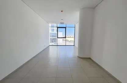 شقة - 2 غرف نوم - 3 حمامات للايجار في بلوباي ووك - مدينة أجمل مكان - مدينة الواجهة المائية لإمارة الشارقة - الشارقة