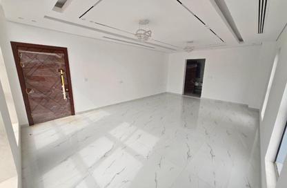 Villa - 5 Bedrooms - 7 Bathrooms for sale in Al Mowaihat 1 - Al Mowaihat - Ajman