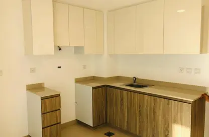 شقة - غرفة نوم - 1 حمام للايجار في شقق يونا - تاون سكوير - دبي