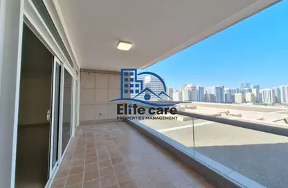 Apartment - 4 Bedrooms - 6 Bathrooms for rent in Bay View - Tourist Club Area - Abu Dhabi