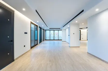 Villa - 5 Bedrooms - 6 Bathrooms for rent in Jumeirah 3 - Jumeirah - Dubai