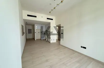 شقة - 2 غرف نوم - 2 حمامات للايجار في بن غاطي لونا - الضاحية 12 - قرية جميرا الدائرية - دبي