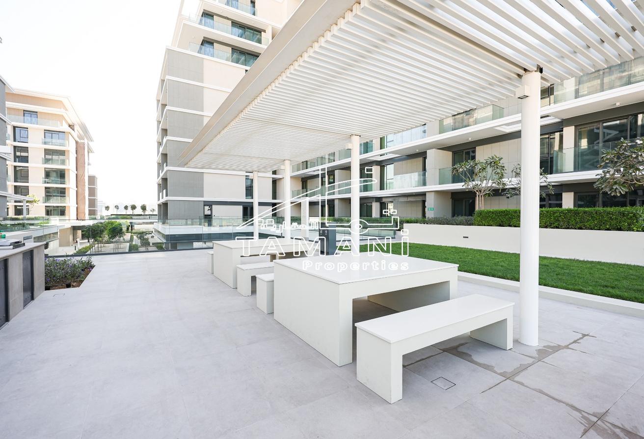 Sea view Ready to move Brand new photo 23