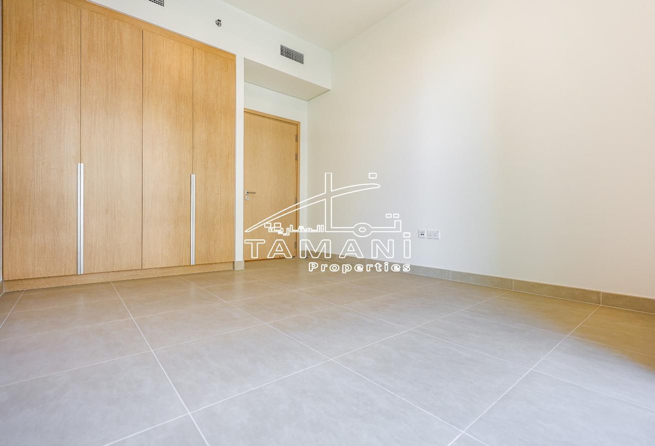 Sea view Ready to move Brand new photo 11