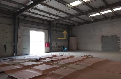 Warehouse - Studio - 1 for rent in Al Sajaa - Sharjah