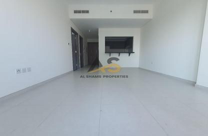Apartment - 1 - 2 for rent in Orchid Residence - Dubai Science Park - Dubai