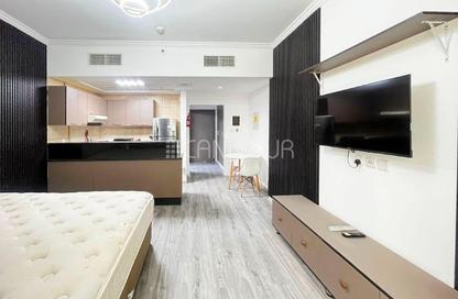 Apartment - Studio - 1 Bathroom for rent in Burj Al Nujoom - Downtown Dubai - Dubai