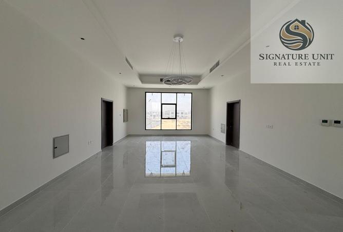 73864689 - Property Image 2