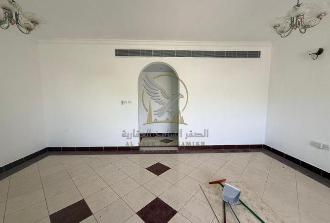 135183808 - Property Image 3