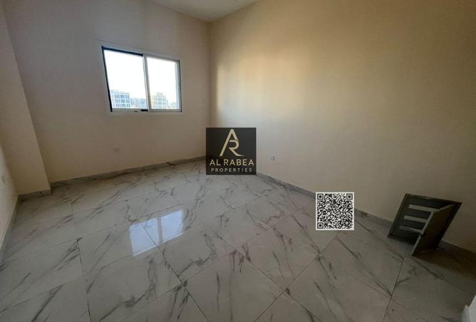 98276732 - Property Image 3