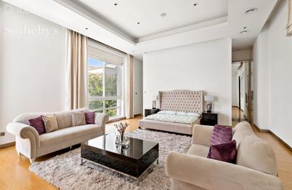 Villa - 5 - 7 for sale in Sector P - Emirates Hills - Dubai