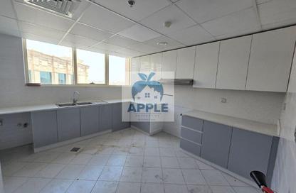 Apartment - 3 Bedrooms - 4 Bathrooms for rent in Muwaileh 3 Building - Muwaileh - Sharjah