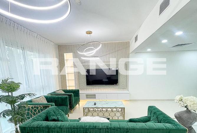 2OnfxrmMQJE - Property Image 2