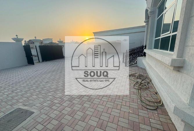 117720261 - Property Image 3