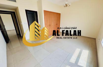 شقة - 2 غرف نوم - 3 حمامات للايجار في شارع التعاون الجديد - التعاون - الشارقة