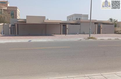 Villa - 5 Bedrooms - 4 Bathrooms for rent in Downtown Fujairah - Fujairah