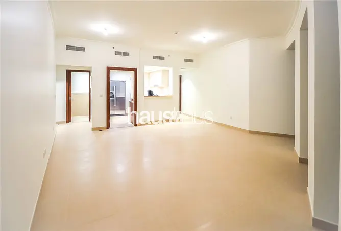 142858843 - Property Image 3