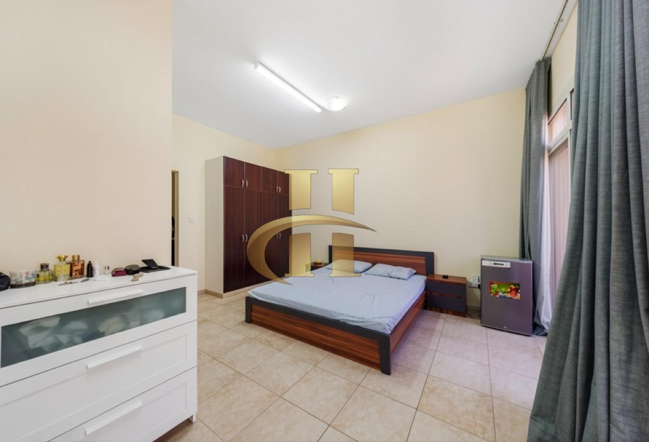 Fully Upgraded | 2 BR+Maid | Private Garden |Villa photo 7