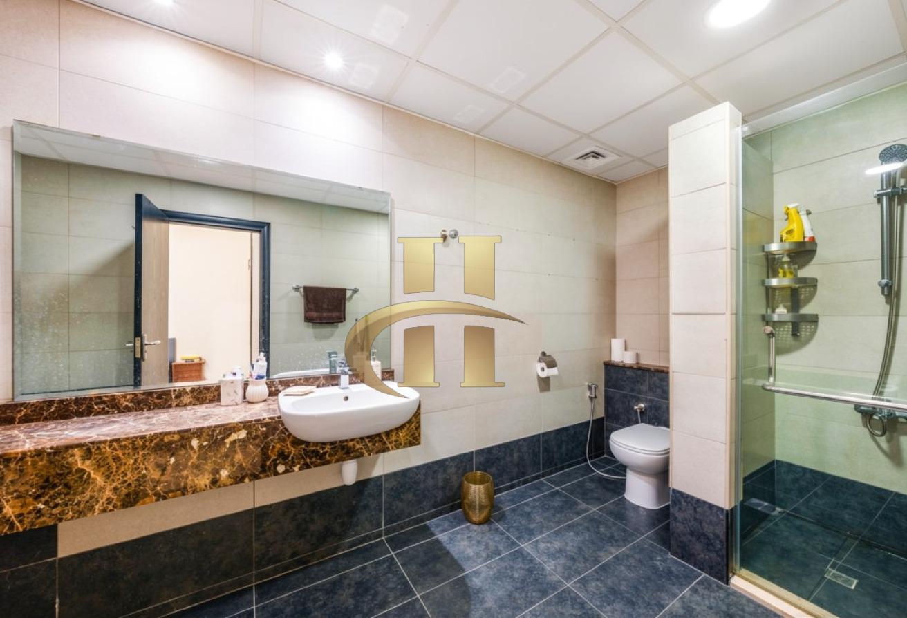 Fully Upgraded | 2 BR+Maid | Private Garden |Villa photo 10