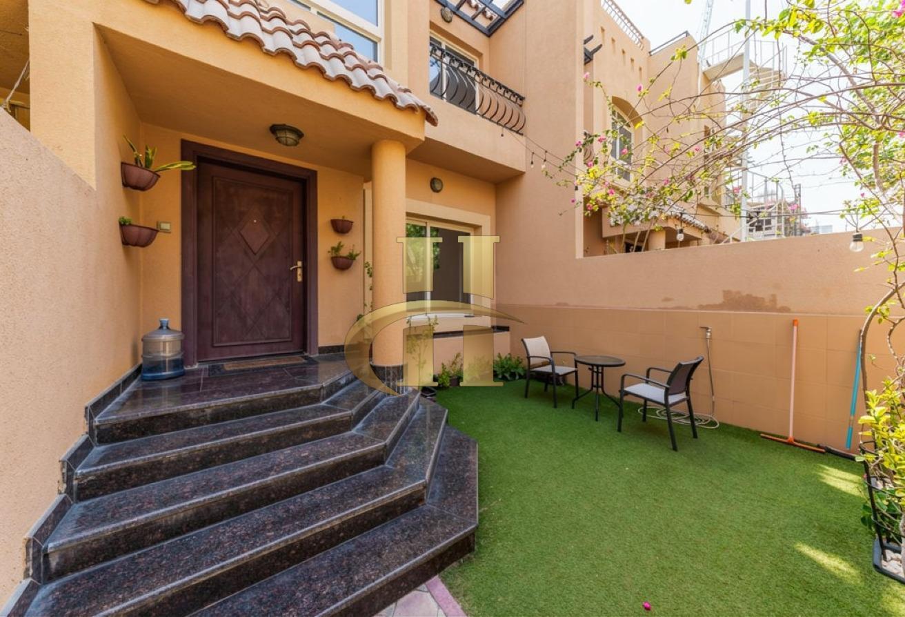 Fully Upgraded | 2 BR+Maid | Private Garden |Villa photo 12
