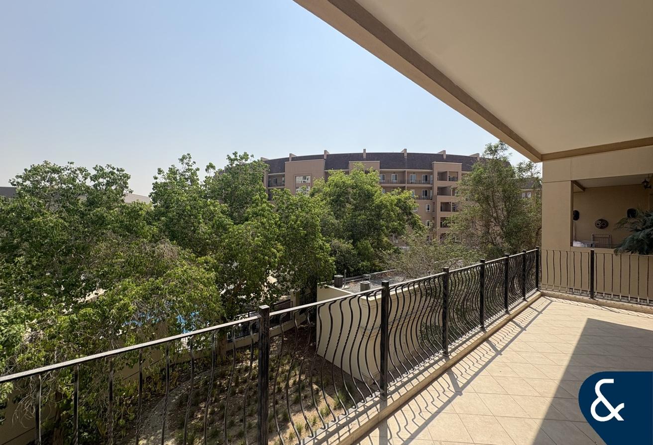 Upgraded | 1 Bed | Spacious 1,038 Sq. Ft photo 10