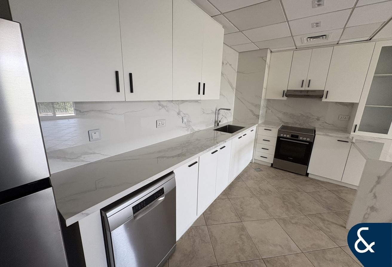 Upgraded | 1 Bed | Spacious 1,038 Sq. Ft photo 4