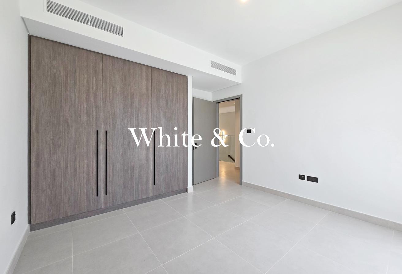 Appliances | Brand New | Landscaped photo 10