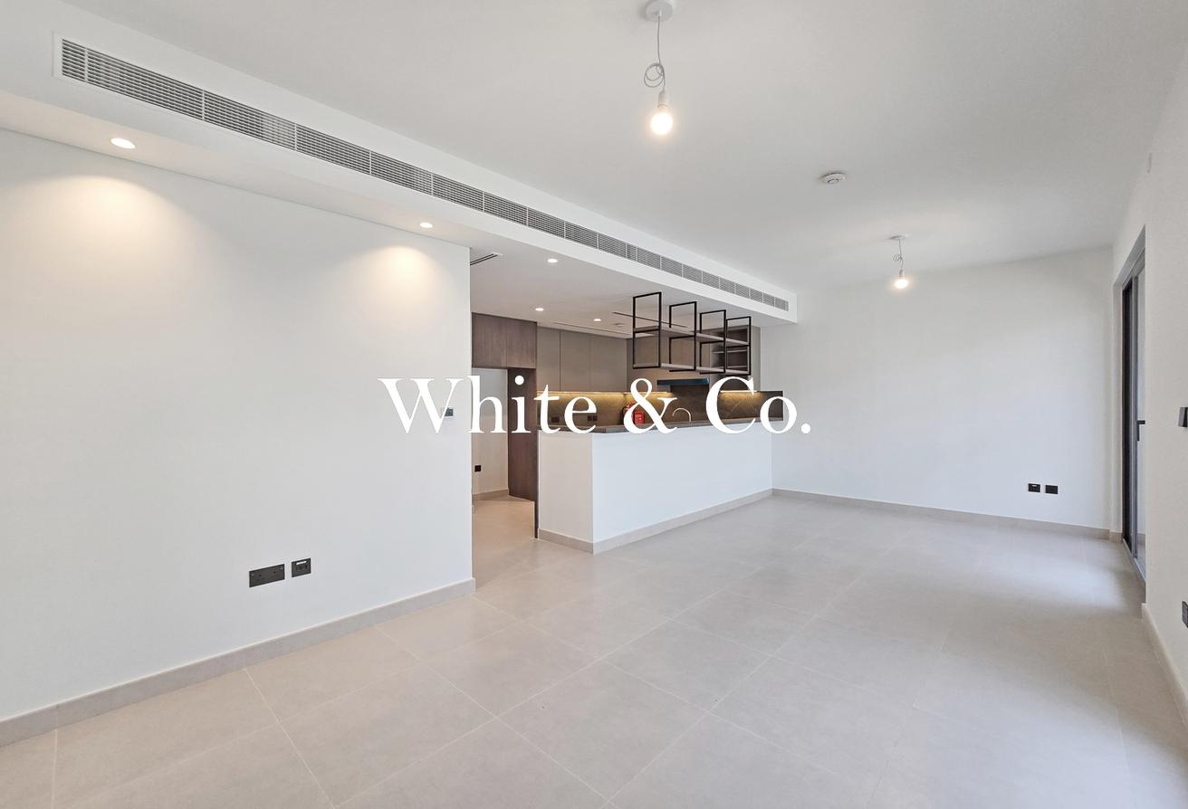 Appliances | Brand New | Landscaped photo 4