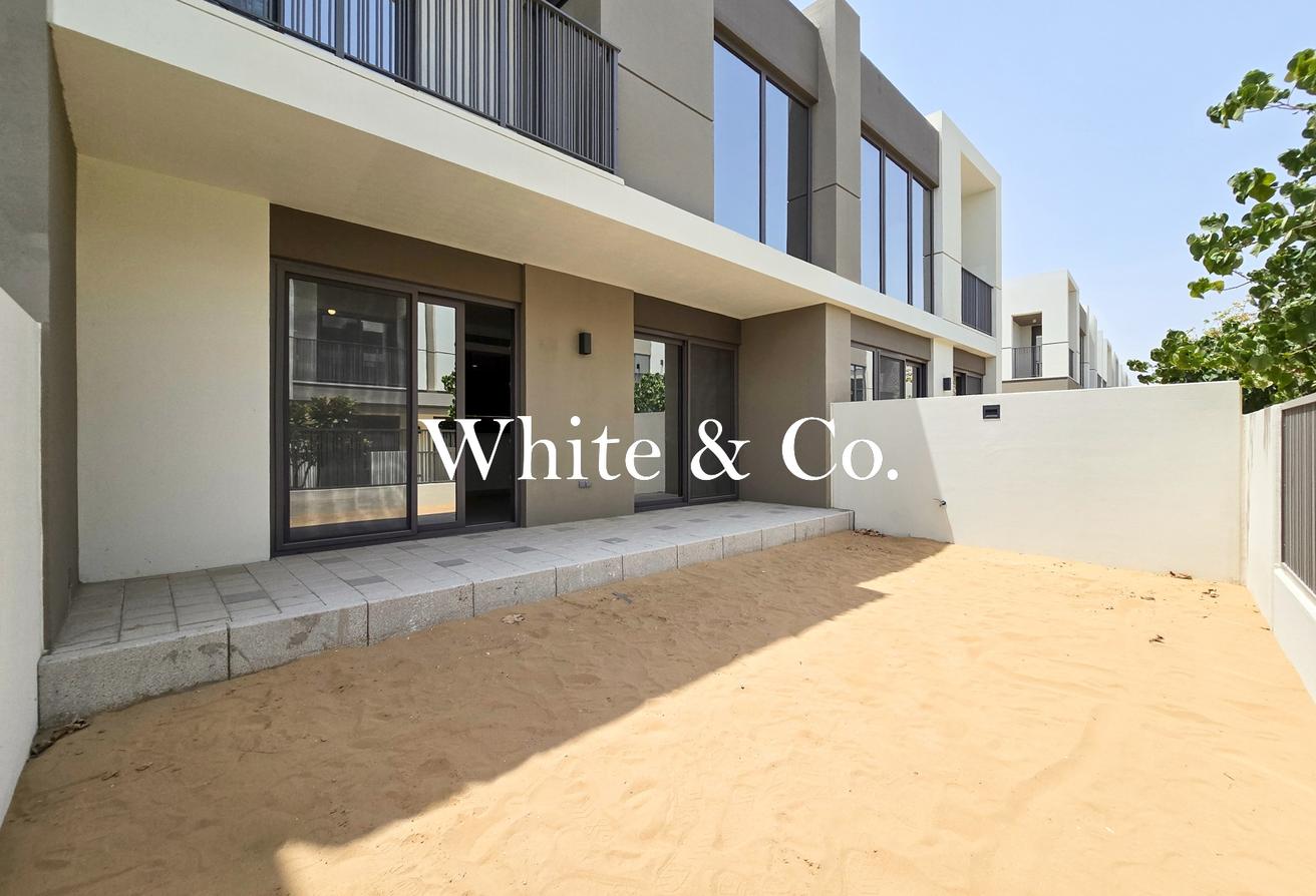 Appliances | Brand New | Landscaped photo 5