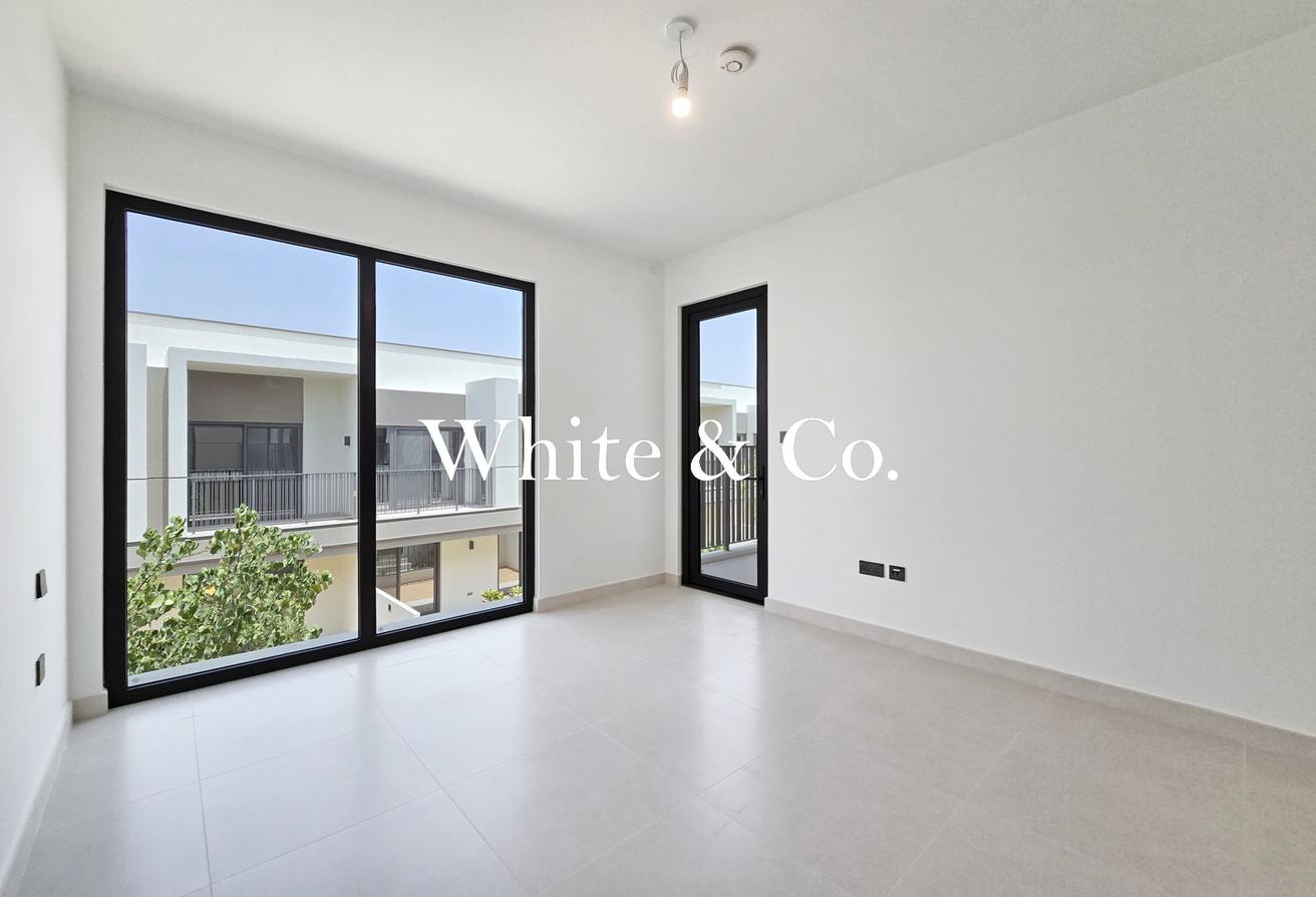 Appliances | Brand New | Landscaped photo 12