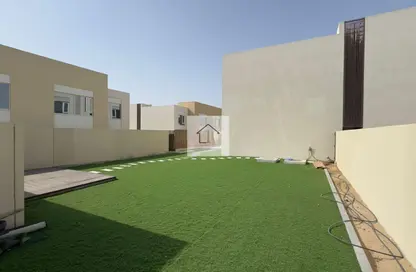 شقة - 3 غرف نوم - 2 حمامات للايجار في أوربانا المكدسة البيت بلوك 35 - أوربانا 1 - اوربانا - اعمار الجنوبية - دبي الجنوب (مركز دبي العالمي) - دبي