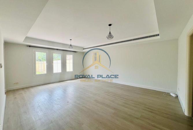 135642437 - Property Image 3