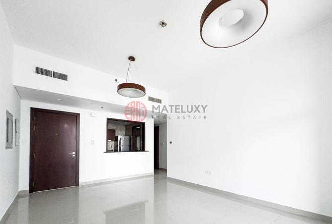 75010512 - Property Image 2