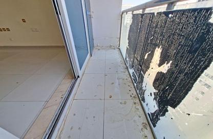 Apartment - 1 Bedroom - 2 Bathrooms for rent in New Al Taawun Road - Al Taawun - Sharjah