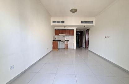 Apartment - 1 Bedroom - 2 Bathrooms for rent in New Al Taawun Road - Al Taawun - Sharjah