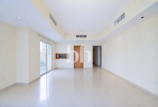 81953000 - صورة العقار 3