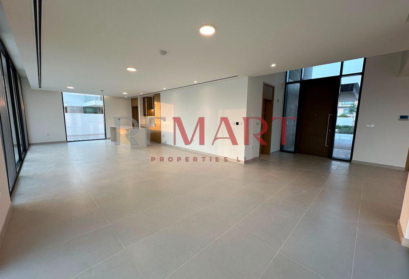 Facing Main Amenities | Multiple Cheques photo 8