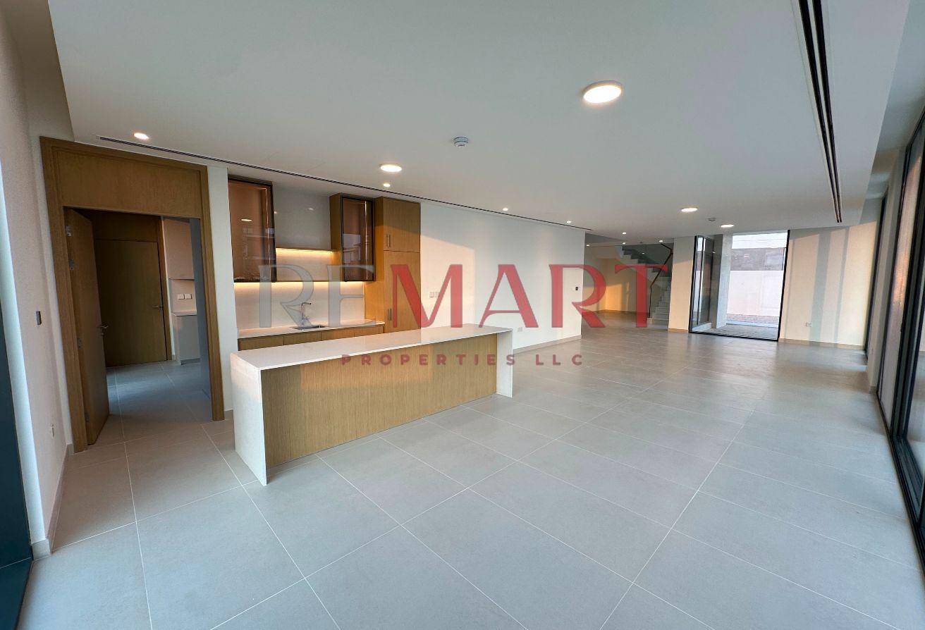 Facing Main Amenities | Multiple Cheques photo 9