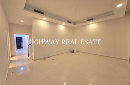 Villa - 5 - 6 for rent in Dasman - Halwan - Sharjah