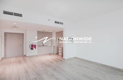 Apartment - 1 Bedroom - 1 Bathroom for rent in Waters Edge - Yas Island - Abu Dhabi