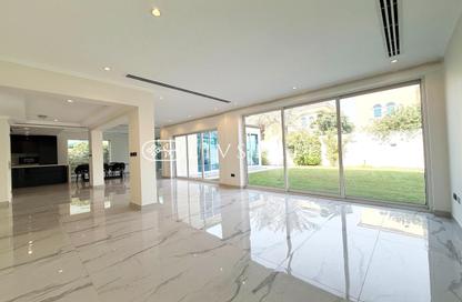 Villa - 3 - 4 for rent in Jumeirah Park - Dubai Villa - 3 - 4 for rent in Jumeirah Park - Dubai
