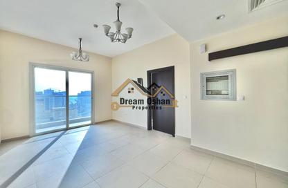 Apartment - 1 Bedroom - 2 Bathrooms for rent in Al Shafar Palladium Building - Al Jaddaf - Dubai