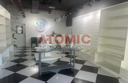 Shop - Studio - 1 Bathroom for rent in One Lake Plaza - JLT Cluster T - Jumeirah Lake Towers - Dubai
