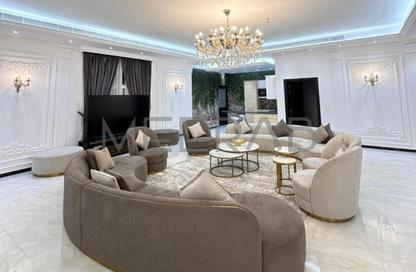 Villa - 5 Bedrooms - 6 Bathrooms for rent in Nad Al Sheba 4 - Nad Al Sheba - Dubai Villa - 5 Bedrooms - 6 Bathrooms for rent in Nad Al Sheba 4 - Nad Al Sheba - Dubai