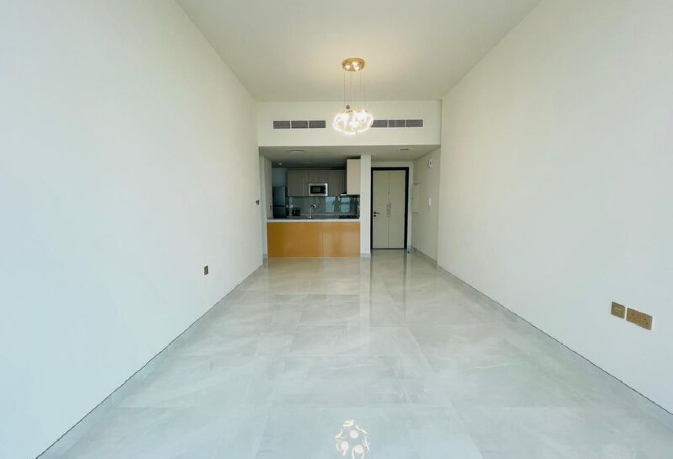 Elegant Living | Best Facilities | Brand New Unit gallery image